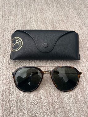 Ray-Ban RB4253 Tortoise & Gold Round Sunglasses Lenses Like New